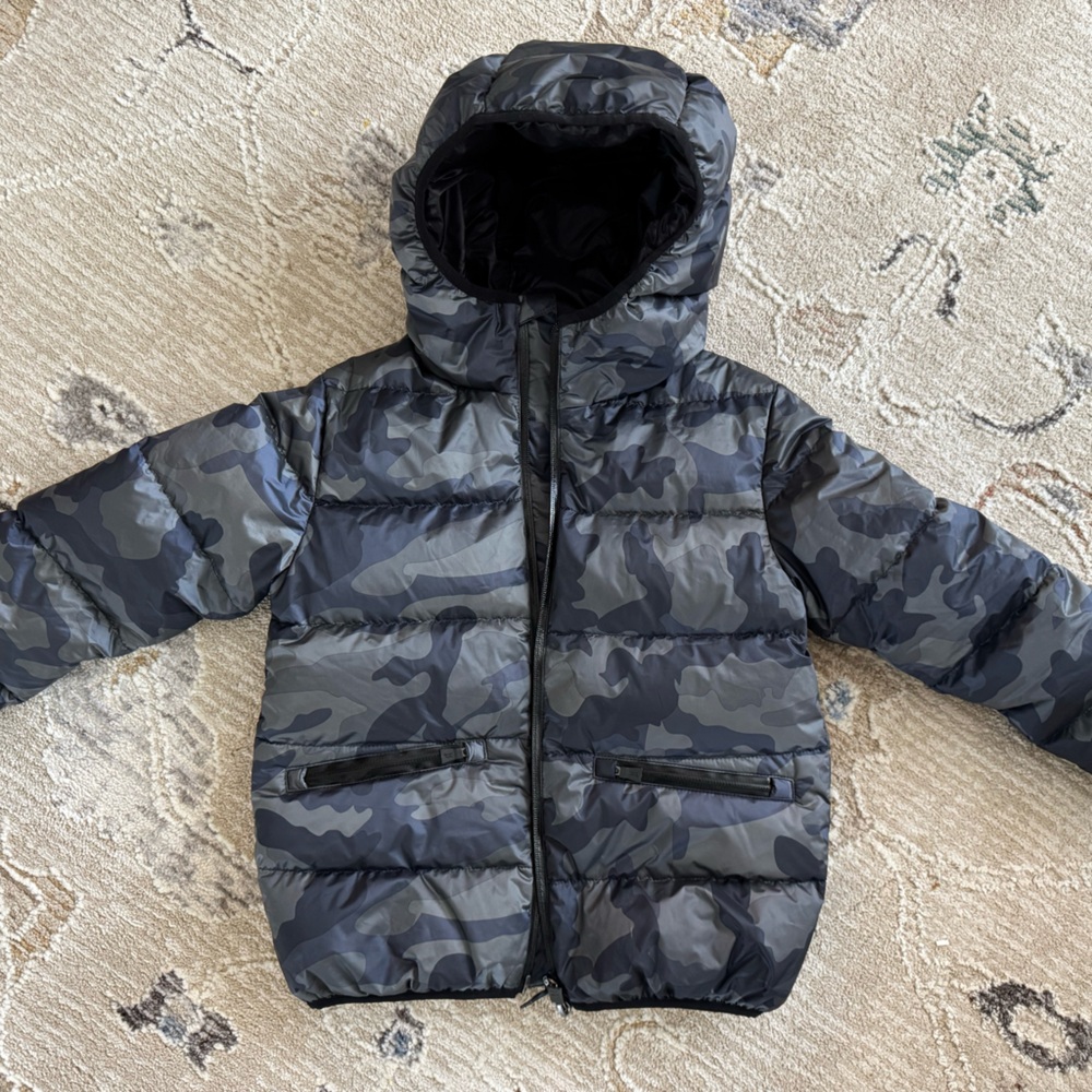 Herno Kids -
hooded padded,HERNO Laminar for Kids. Size 6.